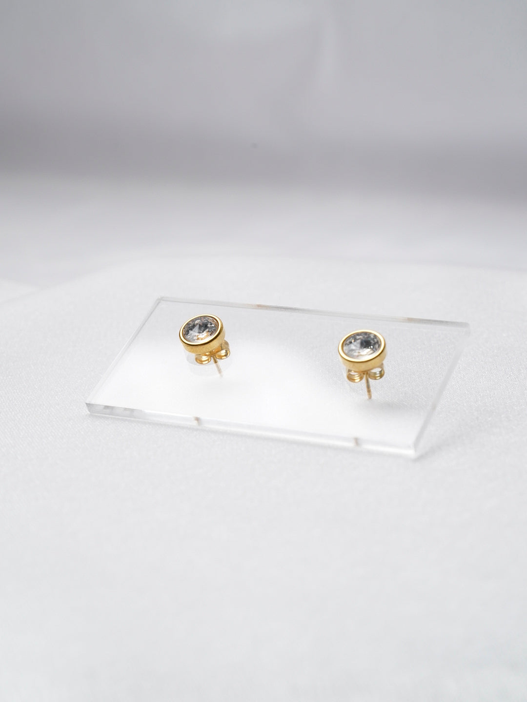 Elizabeth Studs