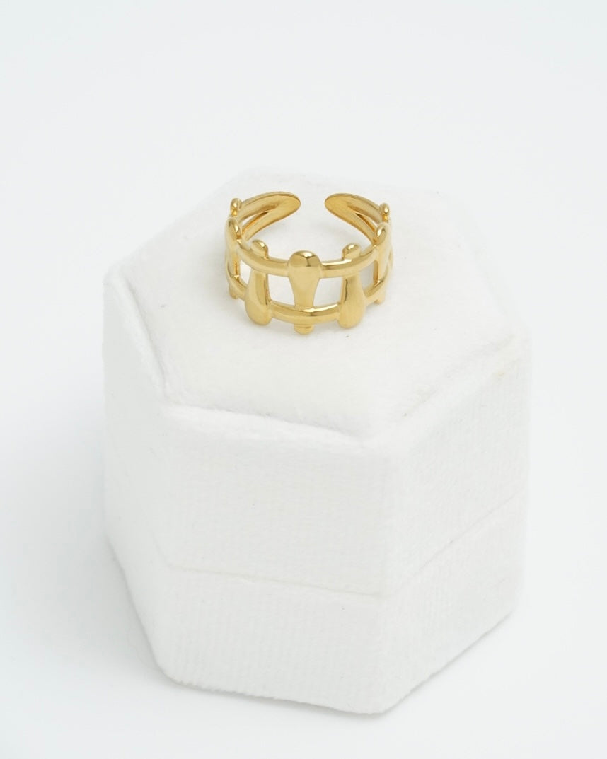 Zephyra Ring