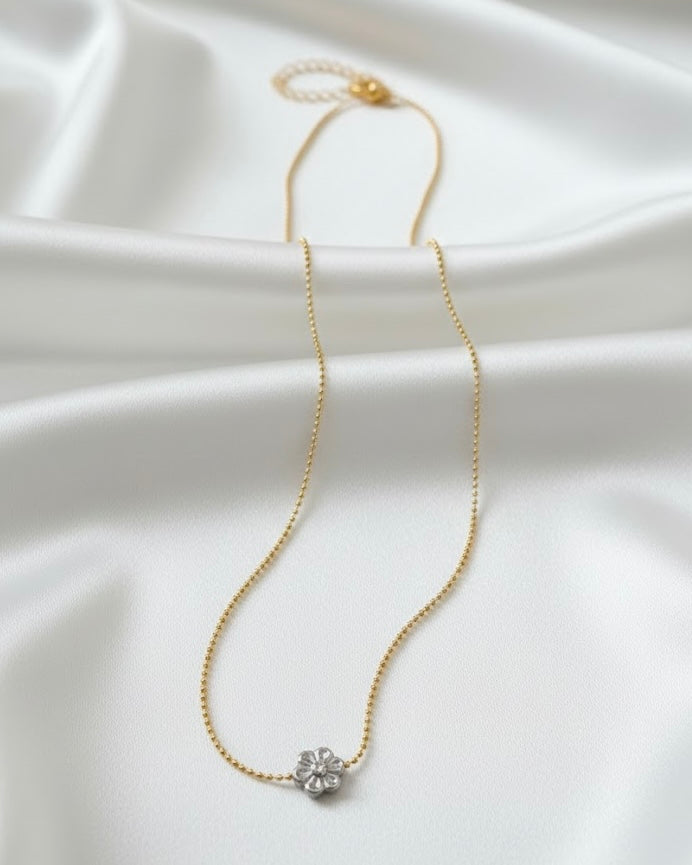 Mila Necklace