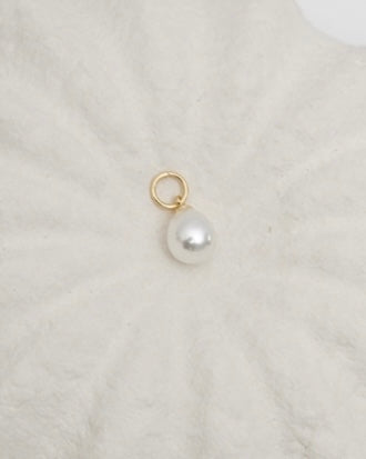 Mini Pearl Pendant