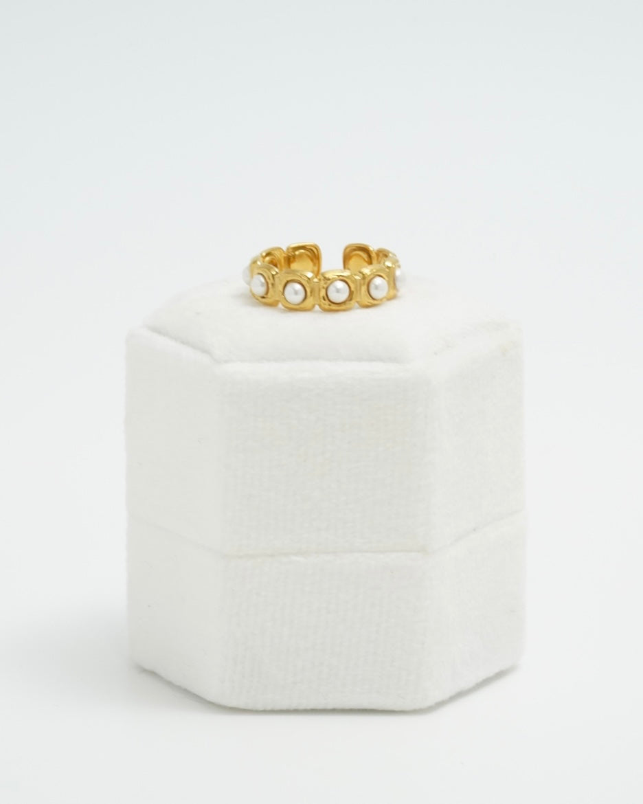 Lucila Ring