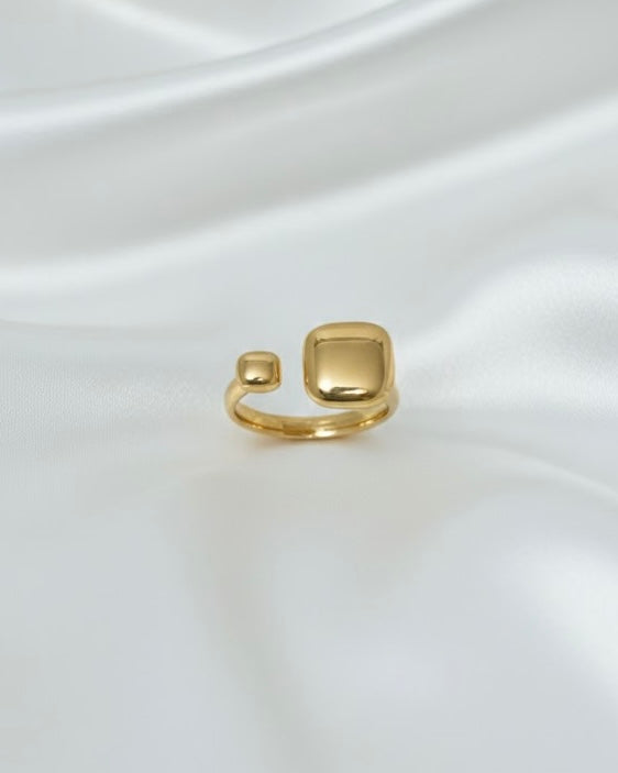 Greta Ring
