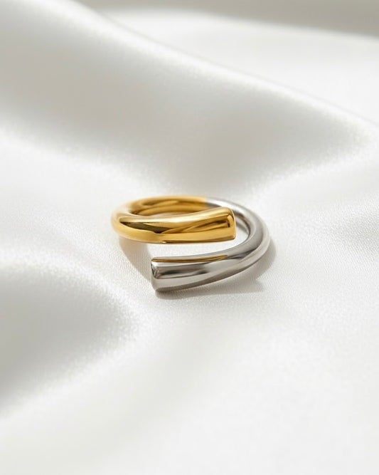 Lyra Ring