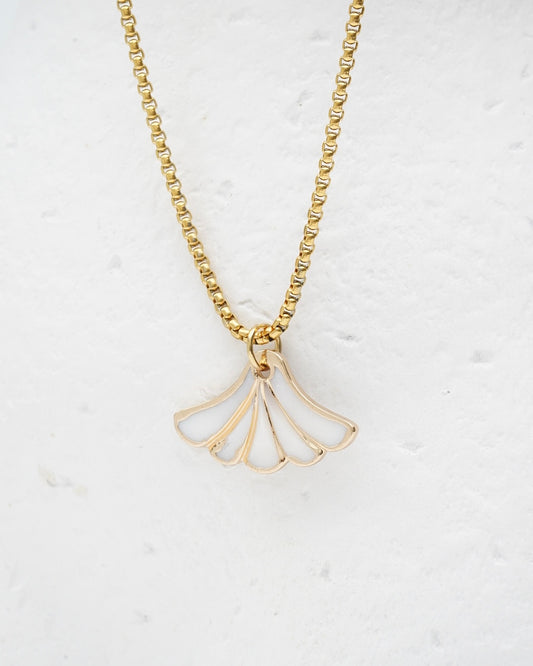 Nacar Tail Necklace