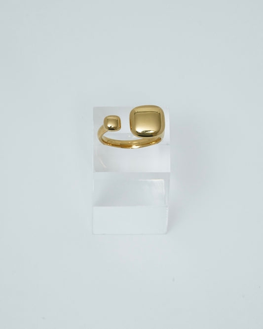 Greta Ring