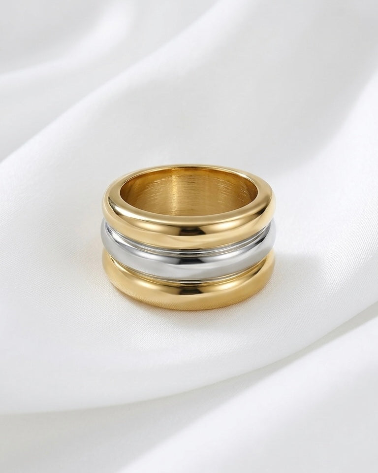 Trio Ring